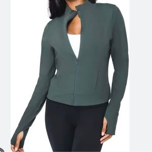 90 degree active jacket